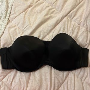EUC black strap less bra LB size 46D